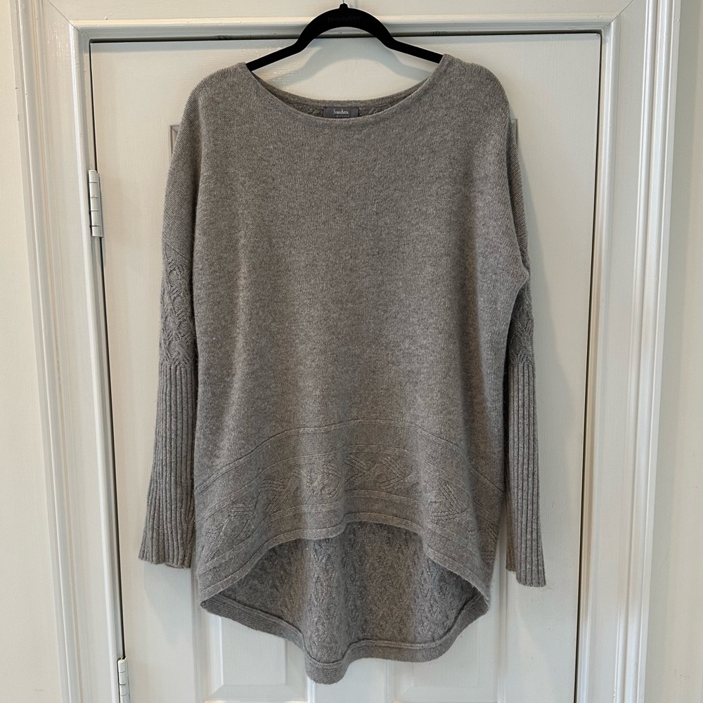 Neiman Marcus Cashmere Grey Sweater